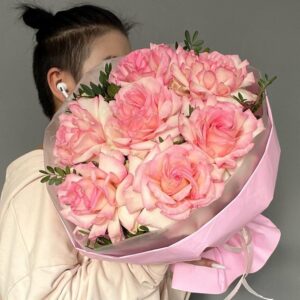 Пышные садовые розы